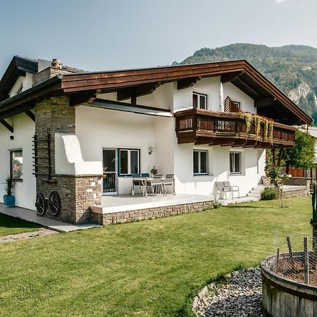 Active Apart Central Ried im Oberinntal Exterior foto